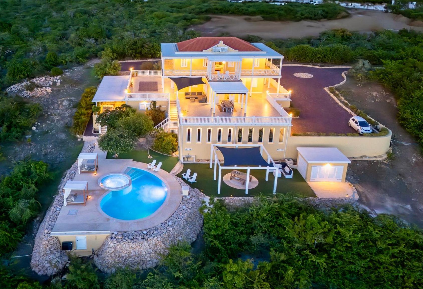 Coral Estate Rentals Willibrordus Bagian luar foto