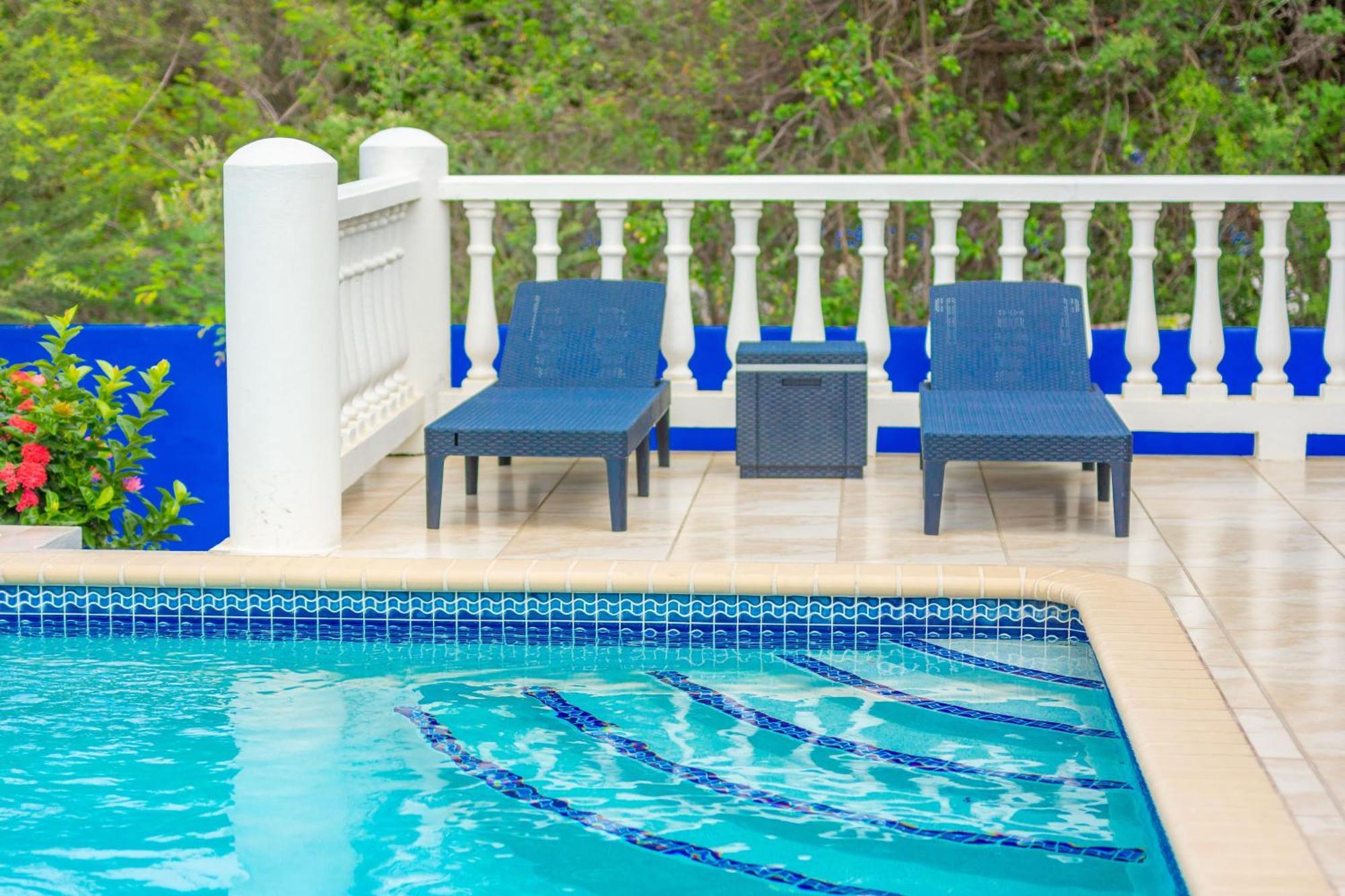 Coral Estate Rentals Willibrordus Bagian luar foto