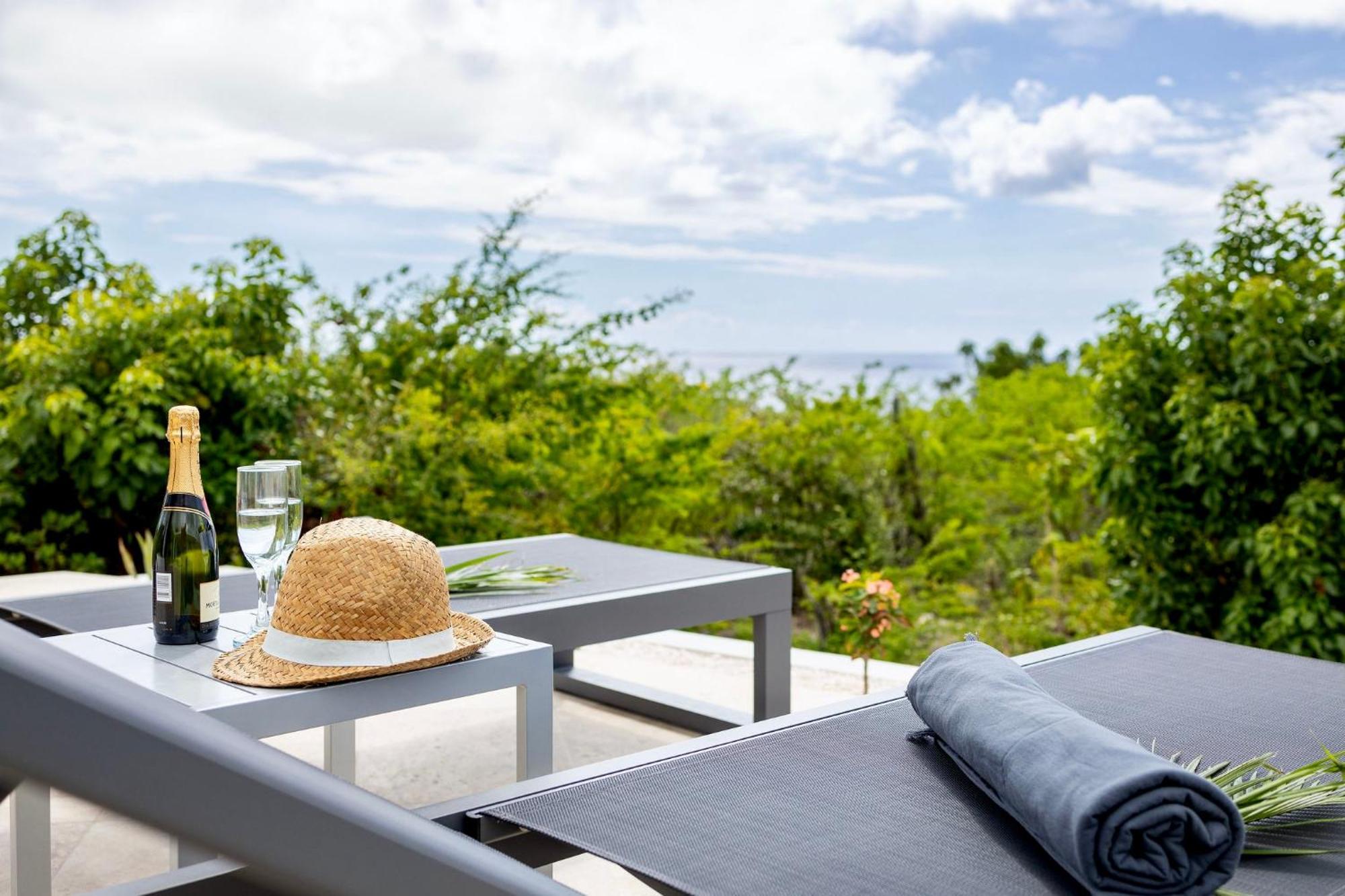 Coral Estate Rentals Willibrordus Bagian luar foto